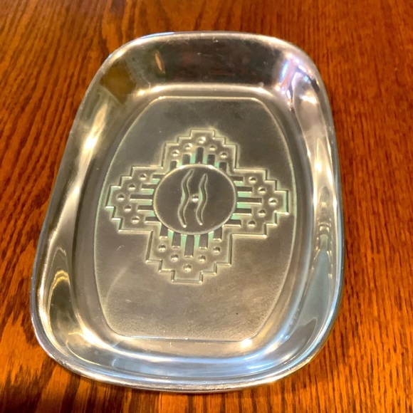The Wilton Co. RWP Southwest Zia Sun Pewter Tray - Picture 5 of 7
